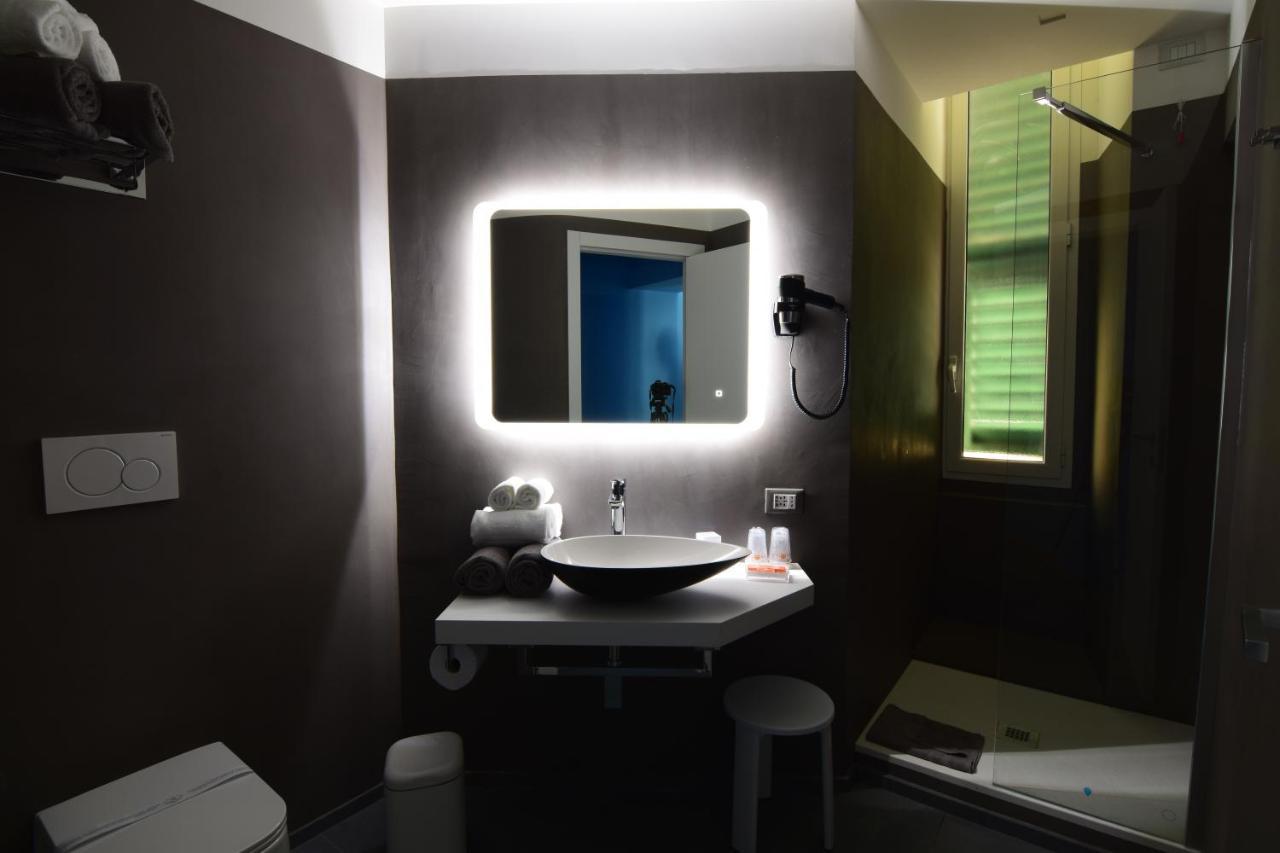 Hotel Fiume Genova Esterno foto